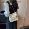 مصنع عالي الجودة من Xiaoxiangfeng Lingge Bag bag for Womens Summer New Trendy Trendy and Systris Mode مع دلو كبير السعة
