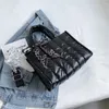 Sacos de noite elegantes mulheres totes saco com fitas para baixo tecido algodão ombro crossbody 2024 inverno acolchoado espaço bolsas