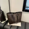 Europäische Designer-Umhängetasche Damentasche Neue trendige große Kapazität Tote Vielseitige Freizeit Prbyopia Shopping One Shoulder Handheld Mommy Bag