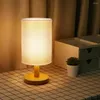 Lâmpadas de mesa Night Light LED Lâmpada de mesa Ultra-brilhante Usb Cabeceira com sombra de tecido Proteção ocular cintilação para quarto