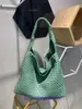 Bolsos de hombro Bottgss Ventss Hop de lujo para mujer 2023 Nuevo bolso tejido de celebridades de Internet de gran capacidad para compras bolso casual para mujer de moda con logotipo real