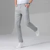 Pantaloni da uomo 2024 tessuto di cotone traspirante estivo pantaloni casual da uomo sottili elasticizzati diritti grigio blu pantaloni da lavoro formali da uomo