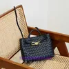 Bottgss Ventss Andiamo Umhängetaschen in Top-Originalqualität Online-Shop Teacher Handmade Woven Sheepskin Small Bow Tote Handheld One Should With Real Logo