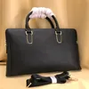 Portfölj affärsdatorväska för män MacBook Luxury Laptop Bag Man Messenger Bag Gentleman Casual Herr Fashion Handbag Single Shoulder Bag M050