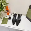 Chaussures habillées de luxe Slingback talons hauts Chaussures à lacets peu profondes Sandales Talon moyen Maille noire avec cristaux étincelants Chaussures imprimées Bride à la cheville en cuir Pantoufles pour femmes