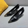 Дизайнерские сандалии на пятке, туфли-лодочки на каблуке с носком, модельные туфли, женские лоферы с жемчужным каблуком на массивном каблуке, удобные балетки, бежевые черные туфли