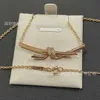 Designer V Gold tiffay and co Knot Necklace Womens Rose Twisted Bow High Grade Collar Chain 1 Edition