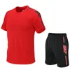 Sports d'été hommes Shorts et t-shirt deux pièces course Fitness à manches courtes ensemble confortable respirant vêtements de sport 240228