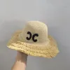قبعات واسعة الحافة يدويًا قبعة شاطئية مصنوعة يدويًا للنساء عطلة صيفية عطلة بنما أزياء مقعرة مسطحة حماية أشعة الشمس