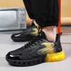 Scarpe da coppia Scarpe da corsa Flying Weaving Sport Uomo Donna Toggle Spider Split Dark Khaki Triple Nero Bianco Metallizzato Blu Patta Rosso Sneakers giallo chiaro