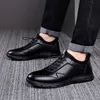 Sapatos casuais masculinos diários na moda tênis confortáveis calçados de negócios couro genuíno sapato esportivo retro elegante pelúcia quente 240328