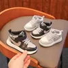 Jongens sportschoenen lente herfst stijl peuter kinderen platte sneakers met outdoor kindervrije tijd single voor babymeisje 240307