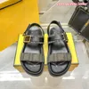 Tasarımcı Terlik Roma Sandalet Kadınlar Slaytlar Erkek Sandal Platform Termeri FF Desen Kumaş Sandal Deri Sandal Toka Kayışı Plaj Flip Flops