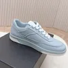 Nieuwe zwart-witte sportschoenen met zachte schapenvachtvoering voor modieuze en elegante stijl Damesschoenen Klassiek kalfsleer Materiaal TPU Antislip buitenzool