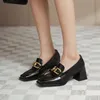 Kalın Topuk Yüksek Topuk Kadın Ayakkabıları Sonbahar Geniş Başlı Deri Ayakkabı Kare Başlık Derin Ağız Kalın Topuk Tek Ayakkabı 40 240306