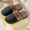 2024 Designer Slippers Mens Womens Classic Beach Shoes Man Scuffs Leather Rubber Flat Floral Flower Sliders comfort GAI classics vacation