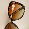 A049 Designer Fashion Damen Luxus Coole Sonnenbrille Super Hohe Qualität Star Same Pearl Bein Sonnenbrille mit Logo Box Cat Eye