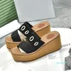 Strandslippers mode Dikke bodem ontwerper Schoen Cartoon pantoffel Alfabet dame Dames Schoenen Platform Wiggen Sandalen stoffen letter Hoge hak Slides