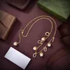Europeiska och amerikanska designers New Letter Pearl Necklace Fashion Womens Accessories smycken hänge halsband för att ge mödrar att ge flickor gåvor