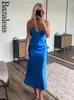 Casual klänningar 2024 som siden ärmlös sidospelare klänning sommaren backless bodycon elegant satinblå kvinnors långa