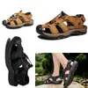 2024 Top qualité Designer Sandal HOMMES Diapositives Plate-forme noire Pantoufle Été Plat Confort Plage Piscine GAI 38-48