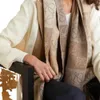 Шарфы Star's Same жаккардовый шахматный осенне-зимний модный темпераментный теплый кашемировый шарф с кисточками Rowe шаль 25HNV