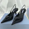 Sandales de marque pour femmes, talons hauts, chaussures pointues, signe triangulaire, blanc, noir, cuir verni brillant, 35 cm, 7,5 cm, talons fins, chaussures de mariage d'été avec sac à poussière 35-40