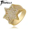 Bröllopsringar Ny Iced Hexagonal Star Ring lämplig för män/kvinnor något asfalterade med guldsilverfinish Kubik Zircon Charm Hip Hop Jewelry Gift Q240315