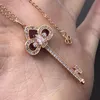 Designer Tiffay och Co Key Necklace 18K Rose Gold Iris med diamanter Lätt lyxig enkel högkvalitativ tröja hänge