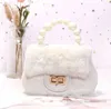 Ins Kids Pearls łańcuch torebki mody dziewczęta faux rabbit fur crossbody torebki mini polarowe pojedyncze torba na ramię w stylu torebka dla dzieci Q0818