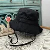 Projektanci wiadra czapki moda dla mężczyzn kobiety fedora plażowa czapka szerokie brzegowy kapelusz minimalistyczny wypoczynek luksurys Sunhats Multicolour Casquette Baseball Caps G243134LR