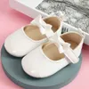 First Walkers Shoes for newborns shoes girl classic rubber sole with bow non slip dress with PU shoes for princess to cradle for small child 240315