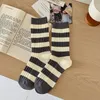 Calzini da donna Casual a righe Moda giapponese Vintage Harajuku Streetwear Autunno Inverno Maglia in cotone Long Sox