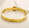 Designer Bangle 18K Banhado A Ouro Aço Inoxidável Não Fade Diamante Pulseira Luxo Amor Presente Jóias 2023 Casamento Viagens Designer Bangle Atacado