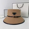 Projektantka luksusowa designerka designerka słomy kapelusz moda trawa blaid sunhat dla mężczyzn Kobieta szerokie czapki grzbietowe letnie czapki wiadra na zewnątrz czapki plażowe 3 kolory CL0V 7EYX