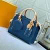 Denim -Einkaufstasche Leinwand Handtasche Blau Designer Umhängetasche mit kreisförmiger Brieftasche abnehmbare gestickte Schultergurtleder Griff hochwertiger Clutch