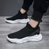 Casual Buty Summer Sports Sports Męs 2024 Oddychane dzianinowe skarpetki dla męskich mody Mode Street's