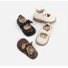 First Walkers Claladoudou Baby Walking Shoes for 2024 Spiring Solid British Style Simple Kids Leather Shoes With Lace Bow 240315