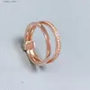 Cluster Ringe Neue Elegante P-Together Doppel-Hoop Zirkon Ring Kupfer Mit Rose Gold Überzogene Mode Schmuck Geschenk für Frauen L240315