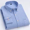 Chemises décontractées pour hommes Col boutonné à manches longues Oxford Robe Chemise Coton Plaid Stripe Mâle Social avec poche poitrine