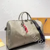 Bolsa de productos popular Bag Bag Men and Women Fashion Travel Bag Coated Revas Cubrido de cuero Patrón de bolsillo de hombro Crossbody Bols