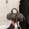 Europese designer schoudertas Lichte luxe mode Ronde emmer Internet Beroemdheid High-end textuurhandtas Klassieke crossbodytas