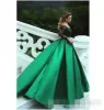 2024 vintage verde vestidos de baile renda preta apliques fora do ombro mangas compridas cetim vestido de baile ruched formal noite formatura wear