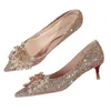 Robe chaussures femmes talons inférieurs paillettes d'or perles cristal fleur à talons bas mariage femme 2024 français mariée enceinte chaussure