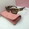 Lunettes de soleil design Mui pour femmes, lunettes de soleil de styliste, lunettes de soleil à monture ovale, vente de propriété, jambes en métal, lettre Miu, lunettes de conception carrées, nuances ca