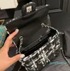 Tasarımcı lüks mini flep tüvit crossbody çantalar yüksek kaliteli klasik kapitone şeker zinciri omuz çantası moda kadınlar elçi çantaları