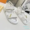 Designer Sandles Vrouwen Kalfsleer Sandalen Reliëf Koeienhuid Zomer Sandles Platform Flats Lage Hak Wedge Buckle Sandaal Slip-On Enkelbandje Strandschoenen