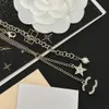 Letra de diamante Colgantes Collares de diseño Diseño de cobre de clase alta Collar de marca Cadenas de perlas Gargantilla Joyería Hombres Mujeres Accesorio de moda JOYERÍA