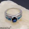 Pierścienie klastra Hermosa Big Promotion Blue Australian Opal Women Ring Ring Wedding Rings Rozmiar 6 7 8 DF33 L240315