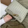 Designer Botegs V Luxury Handbag Andiamo High Capacity Tote Bag One Shoulder Commuter Crossbody Classroom Light Luxury Handheld Outgoing